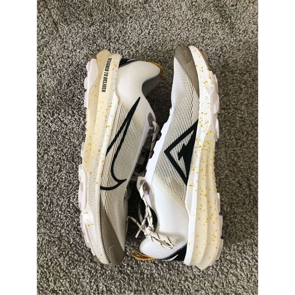 Nike Men's React Terra Kiger 9 Trail Running Shoes Size 13 - Picture 6 of 6